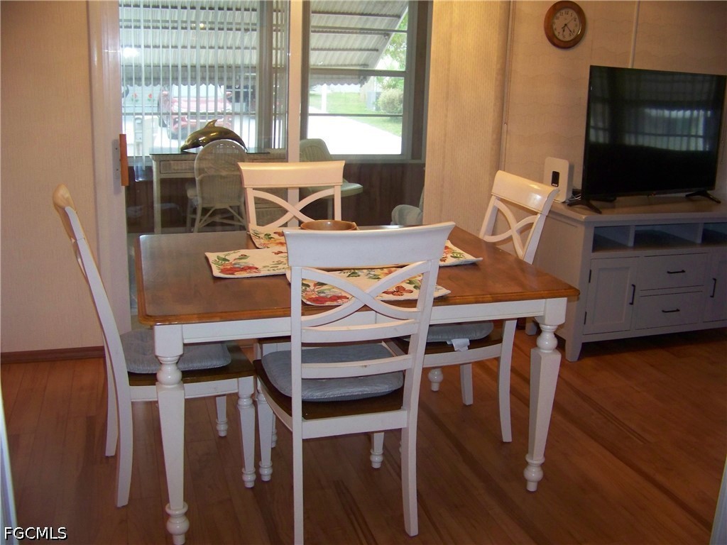 2 Bed ManufacturedHome for Sale in Carriage Village, photo 16