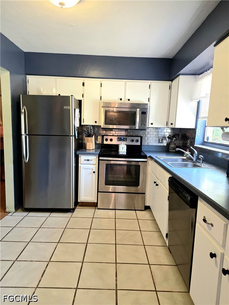 3 Bed SingleFamilyResidence for Sale in Lehigh Acres, photo 16