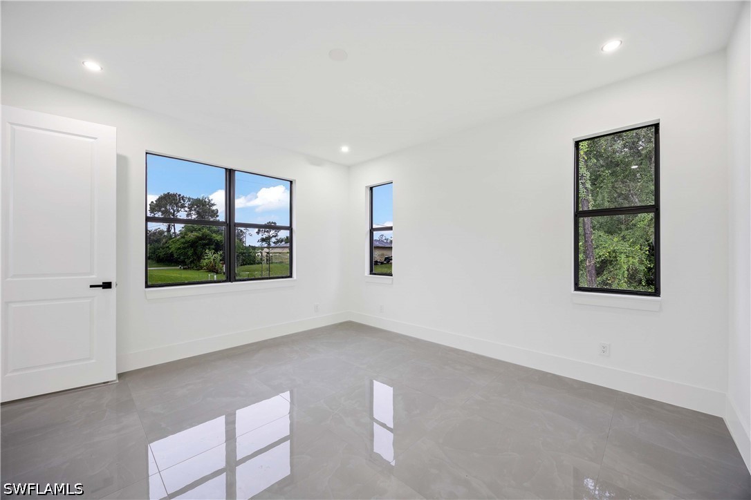 4 Bed SingleFamilyResidence for Sale in Lehigh Acres, photo 16