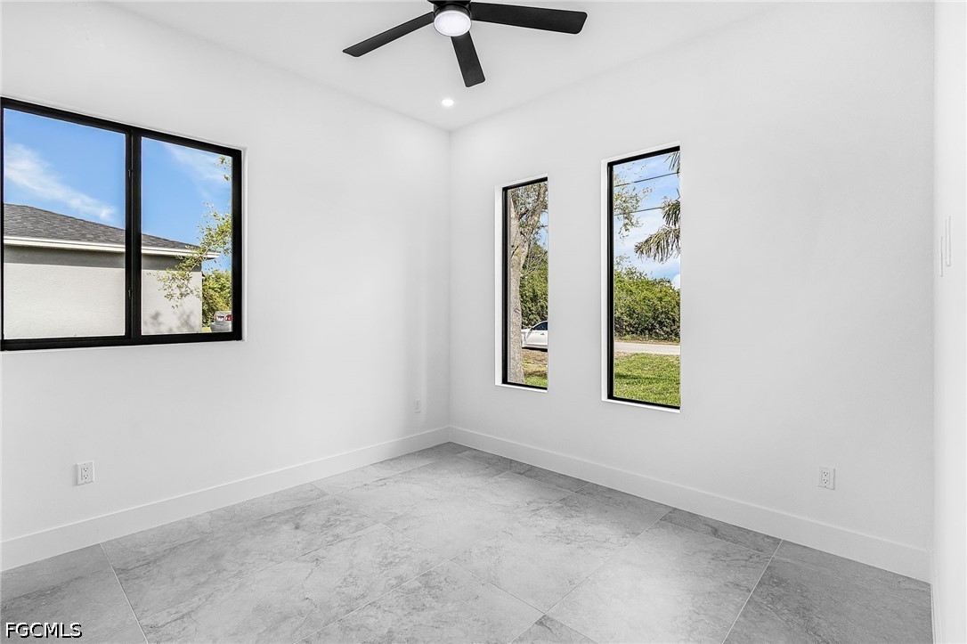 3 Bed SingleFamilyResidence for Sale in Lehigh Acres, photo 16