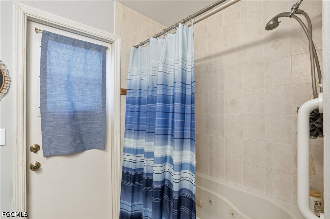 3 Bed Pool Home for Sale in San Carlos Park, photo 16