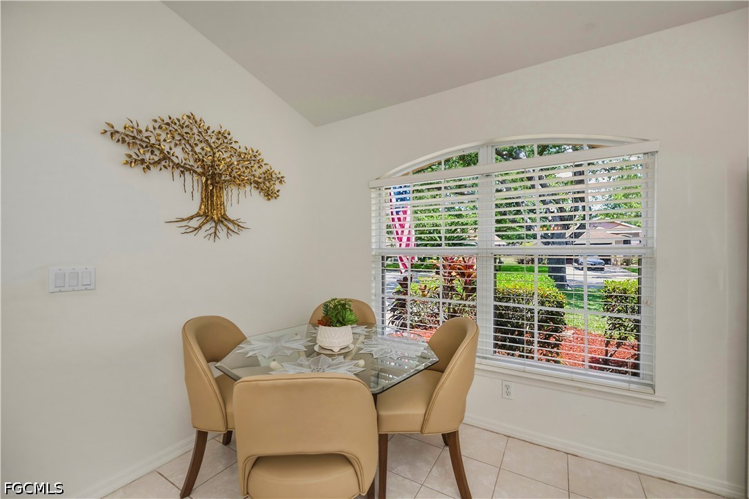 3 Bed SingleFamilyResidence for Sale in Fort Myers, photo 16