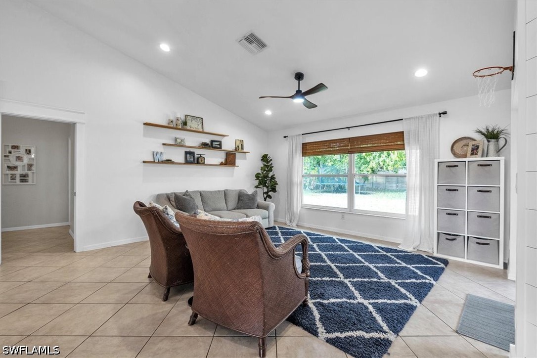 4 Bed SingleFamilyResidence for Sale in Naples, photo 16
