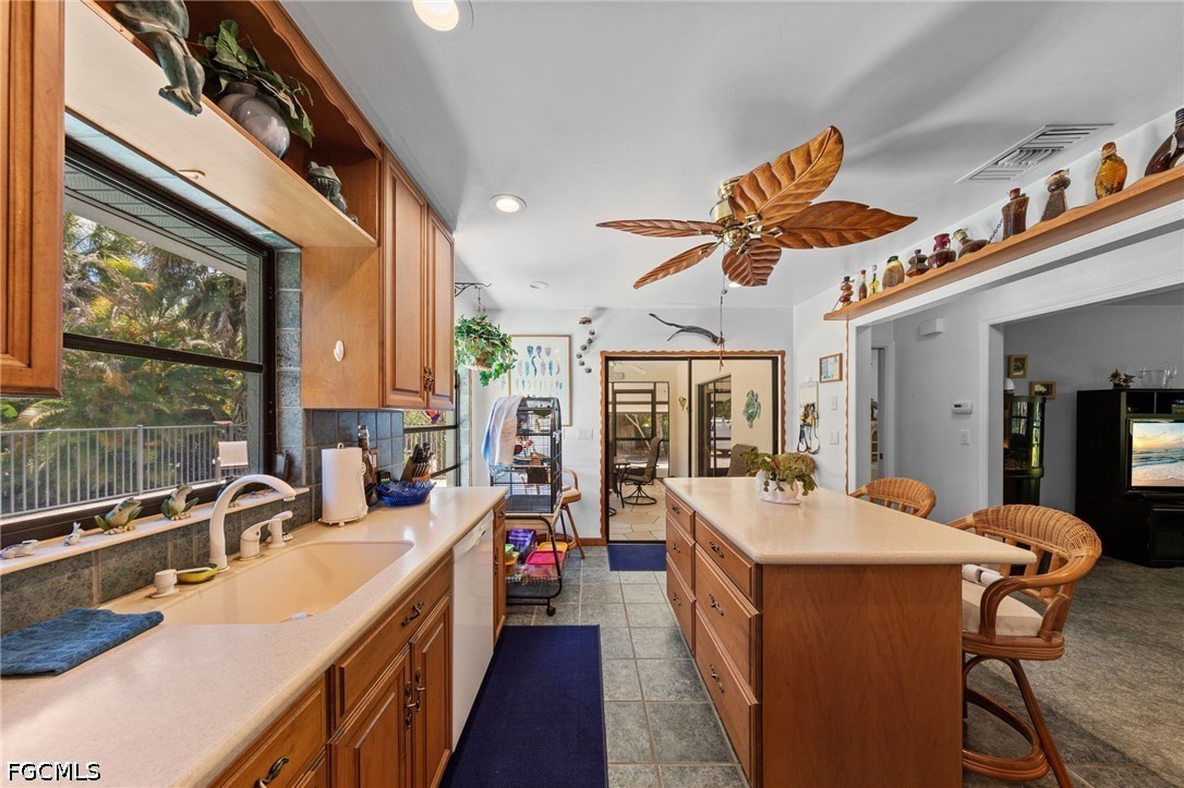 2 Bed Pool Home for Sale in Naples, photo 16