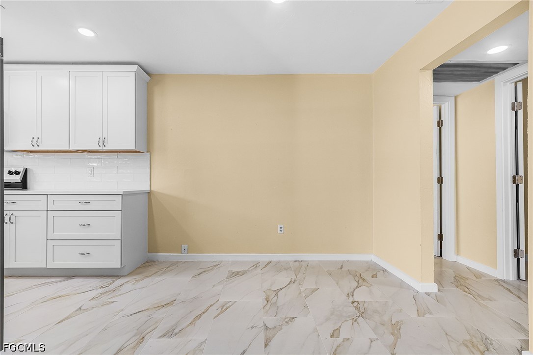 3 Bed SingleFamilyResidence for Sale in Cape Coral, photo 16