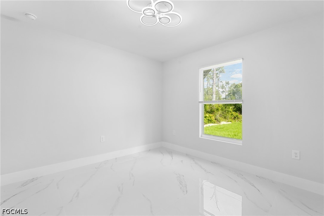 3 Bed SingleFamilyResidence for Sale in Lehigh Acres, photo 16