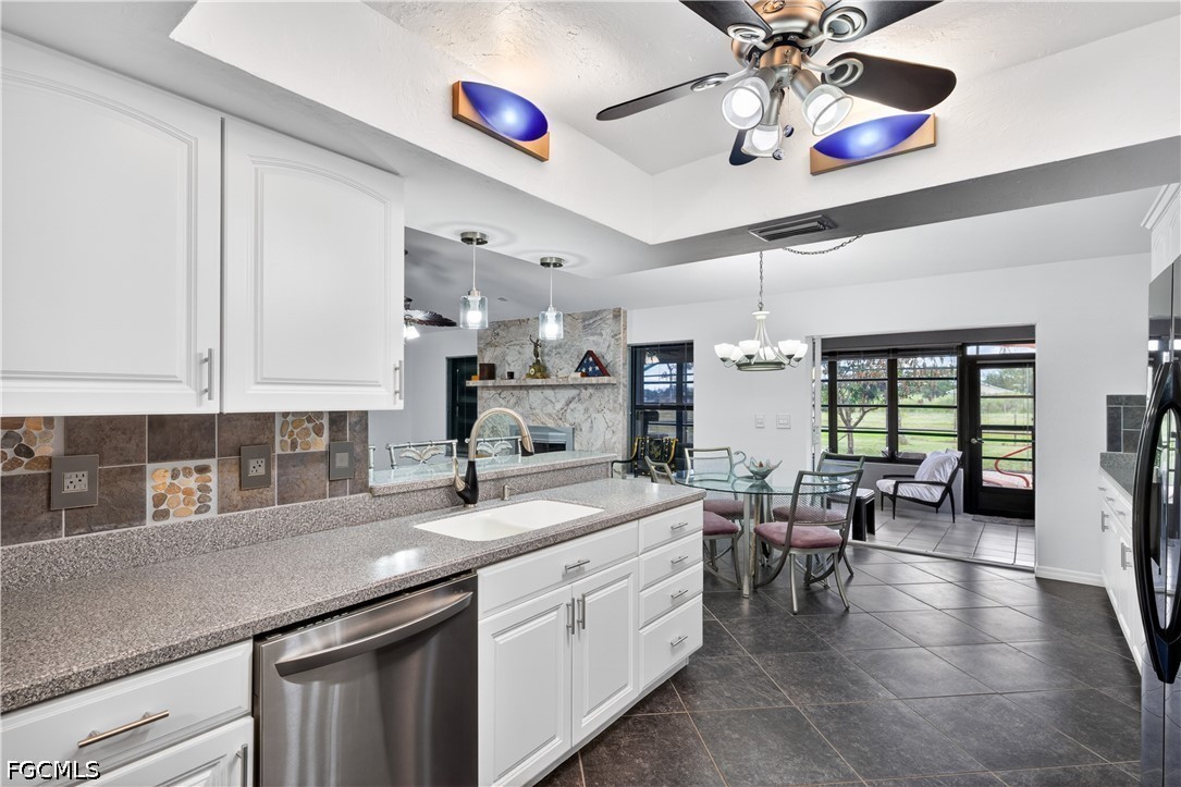 3 Bed Pool Home for Sale in Fort Myers, photo 16