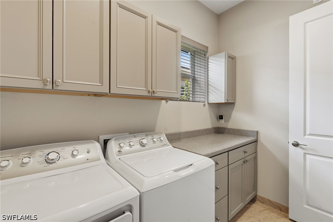 3 Bed Pool Home for Sale in Valencia Bonita, photo 16