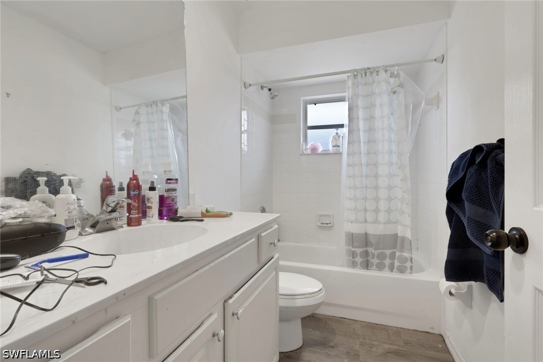 3 Bed SingleFamilyResidence for Sale in Morton Grove, photo 16