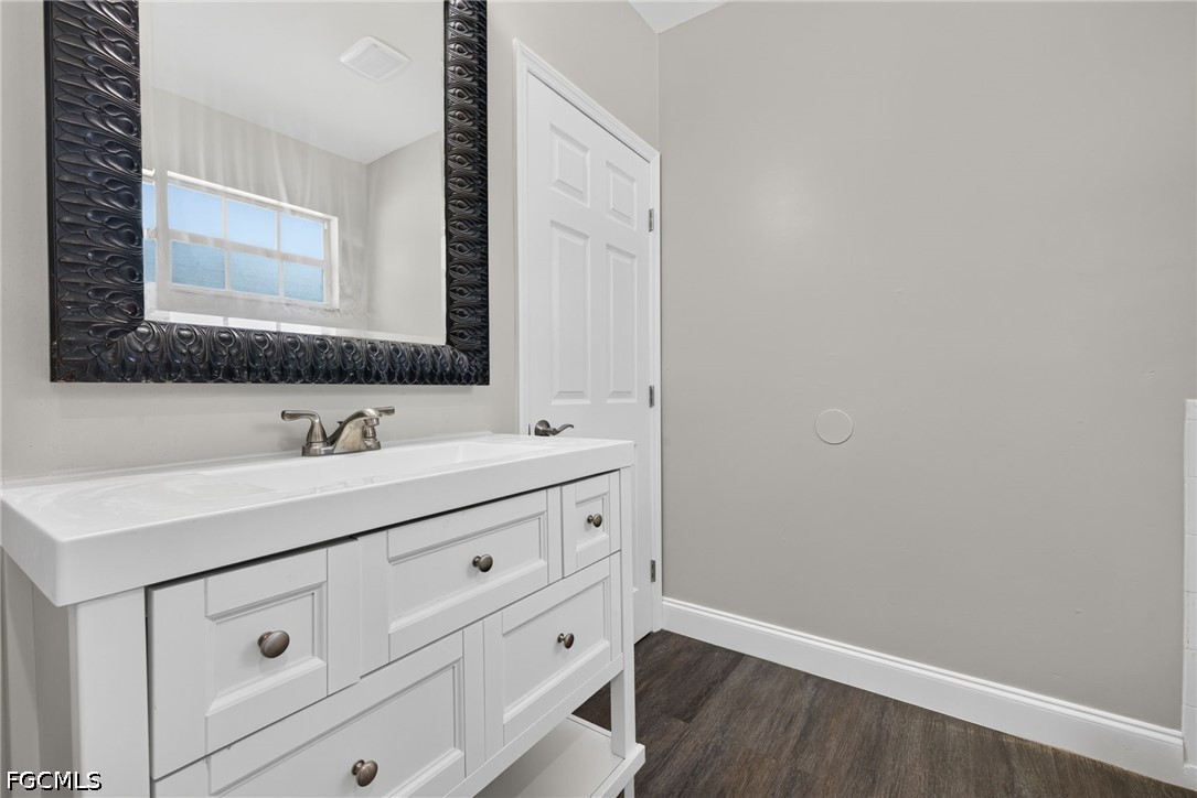 3 Bed SingleFamilyResidence for Sale in Lehigh Acres, photo 16