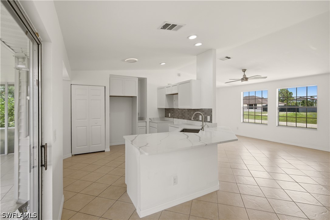 3 Bed SingleFamilyResidence for Sale in Lehigh Acres, photo 16