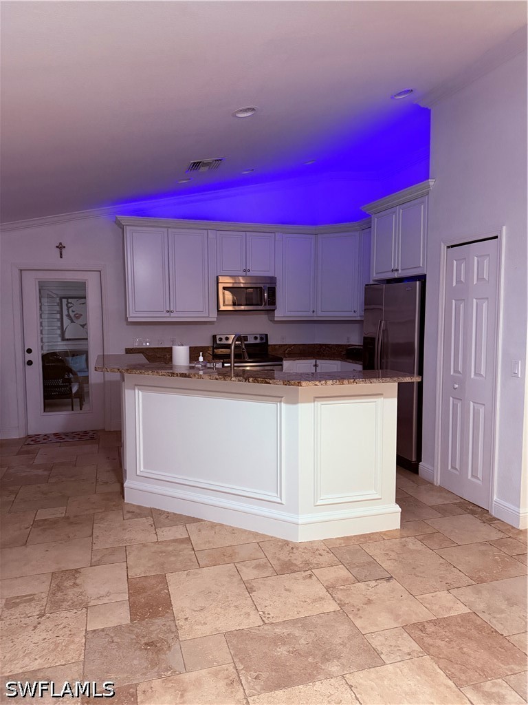 4 Bed SingleFamilyResidence for Sale in Naples, photo 16
