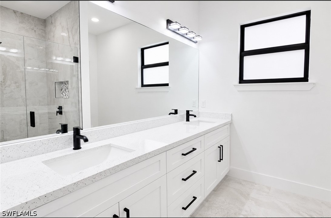 4 Bed SingleFamilyResidence for Sale in Naples, photo 16