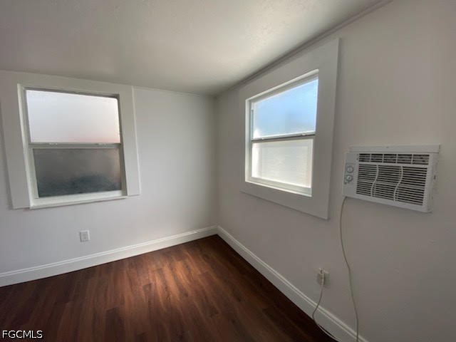 2 Bed SingleFamilyResidence for Sale in Gortons, photo 16