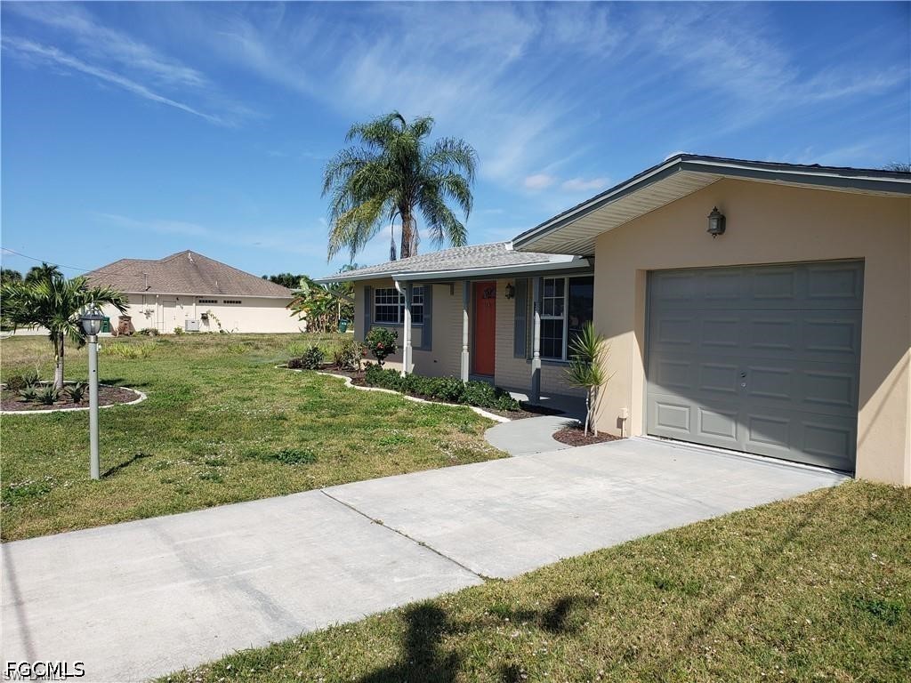2 Bed Pool Home for Sale in Cape Coral, photo 16