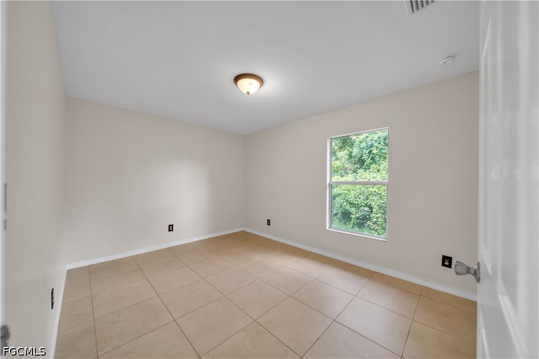 6 Bed Duplex for Sale in Lehigh Acres, photo 16