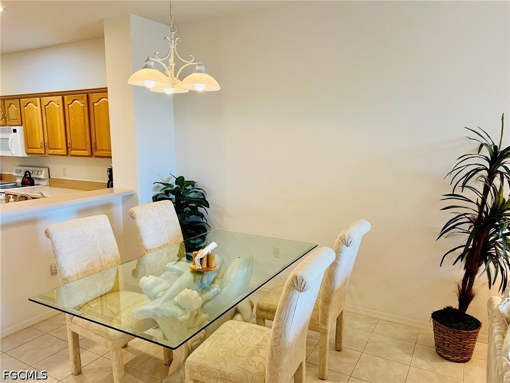 2 Bed Condominium for Sale in Sanibel View Condo, FL, $3,900 — photo 16