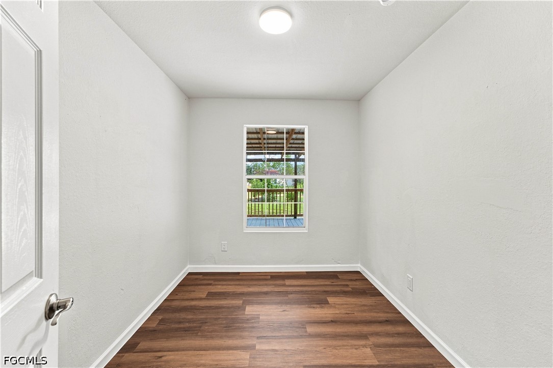 5 Bed SingleFamilyResidence for Sale in Lehigh Acres, photo 16