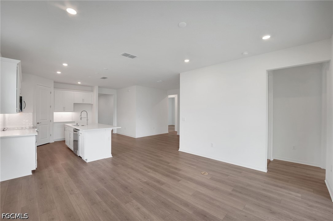 4 Bed SingleFamilyResidence for Sale in Turnleaf, photo 16