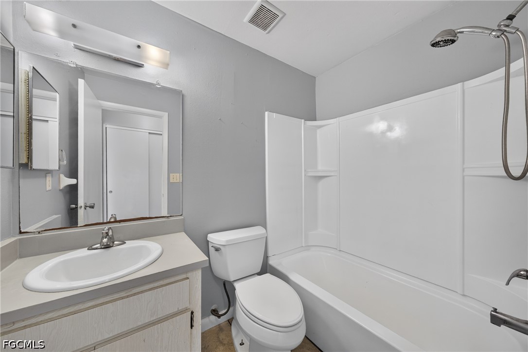 2 Bed Waterfront Home for Sale in Cape Coral, photo 16