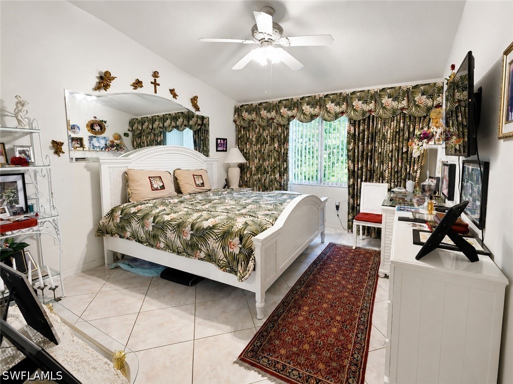 3 Bed Waterfront Home for Sale in Naples, FL, $2,450 — photo 16