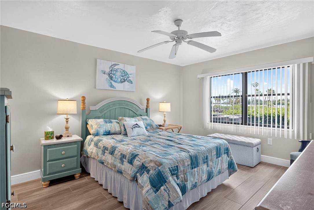 2 Bed Waterfront Home for Sale in North Fort Myers, photo 16