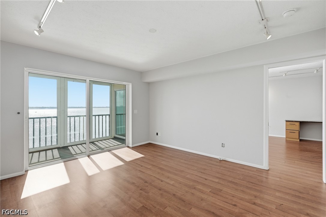 2 Bed Waterfront Home for Sale in Rivers Condo, FL, $320,000 — photo 16