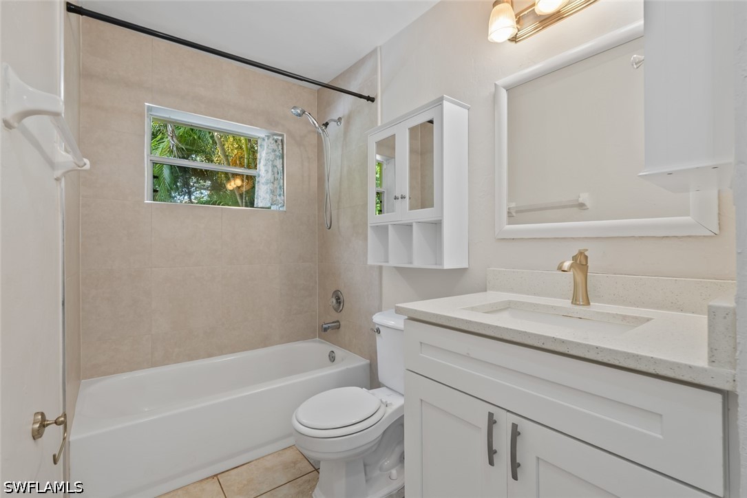 4 Bed Duplex for Sale in Sunset Homes, FL, $695,000 — photo 16