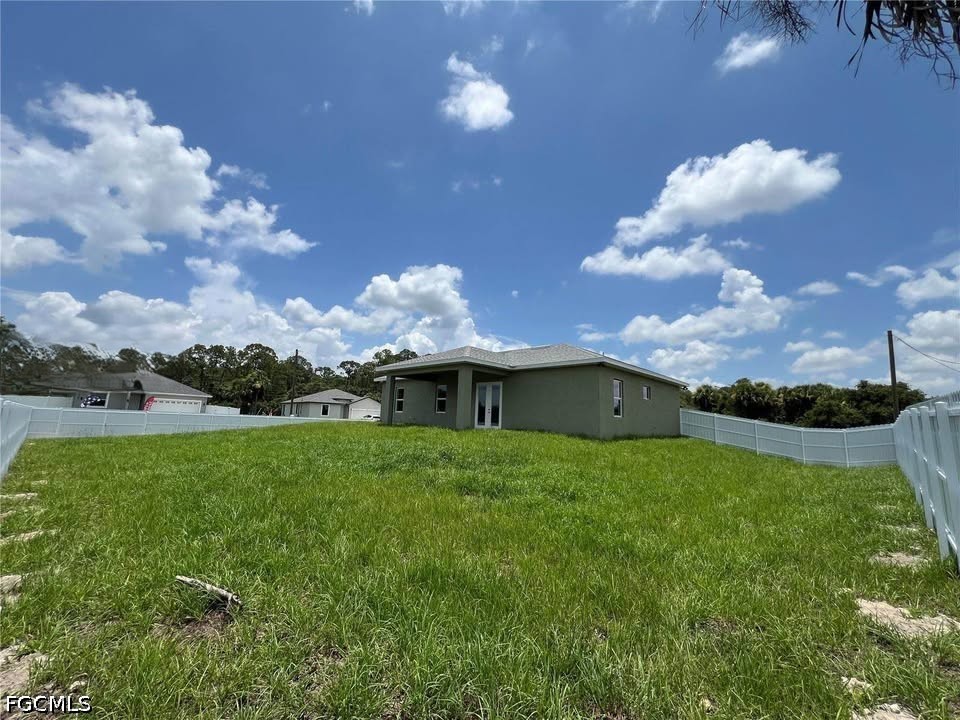 3 Bed SingleFamilyResidence for Sale in Labelle, FL, $2,400 — photo 16