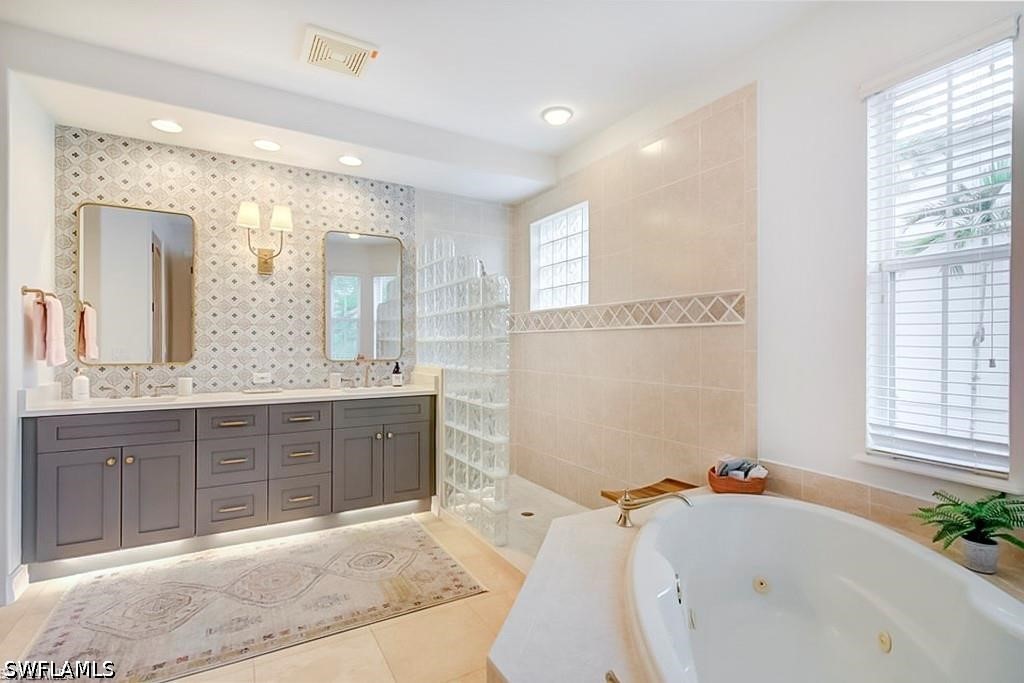 3 Bed Condominium for Sale in Naples, FL, $1,295,000 — photo 16