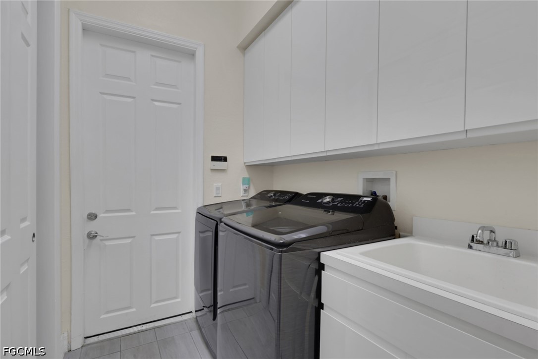 3 Bed Pool Home for Sale in Fort Myers, photo 16
