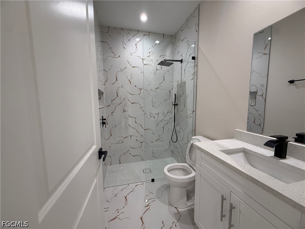 8 Bed Duplex for Sale in Fort Myers, FL, $699,000 — photo 16