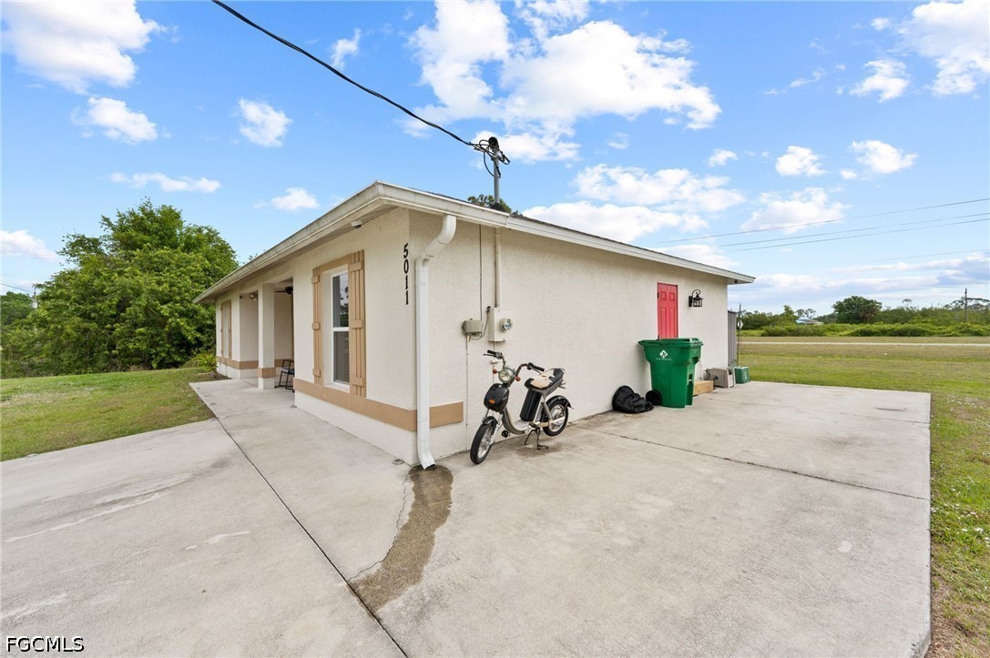 2 Bed SingleFamilyResidence for Sale in Port Labelle, FL — photo 16