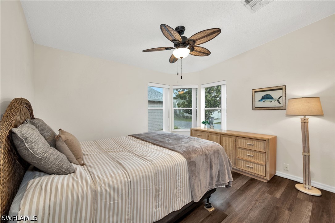 2 Bed SingleFamilyResidence for Sale in Carousel Cove, FL — photo 16
