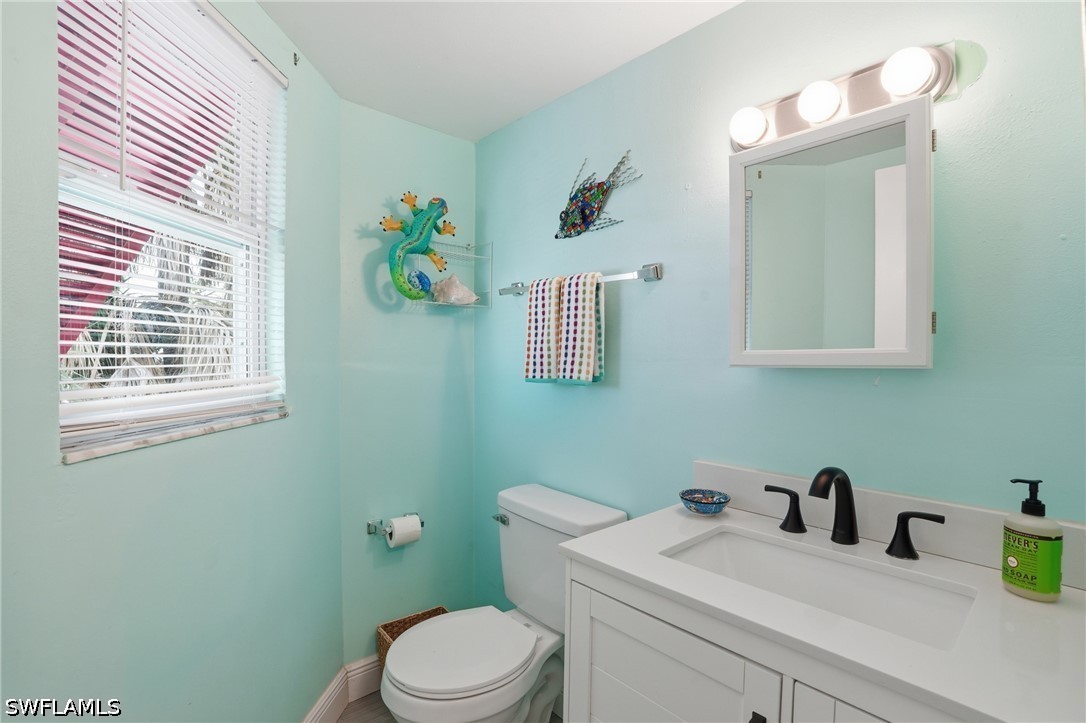 2 Bed SingleFamilyResidence for Sale in Gulf Heights, FL — photo 16