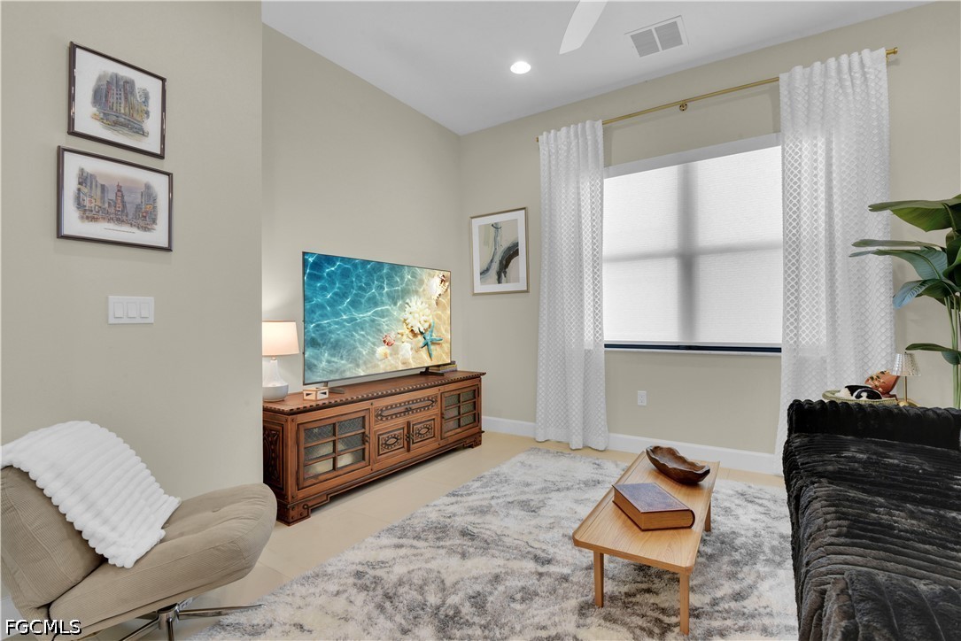 3 Bed SingleFamilyResidence for Sale in Estero, photo 16