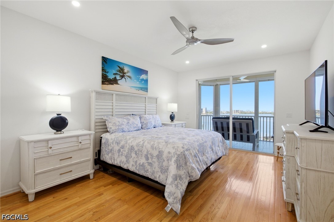 3 Bed Waterfront Home for Sale in Waterside At Bay Beach, photo 16