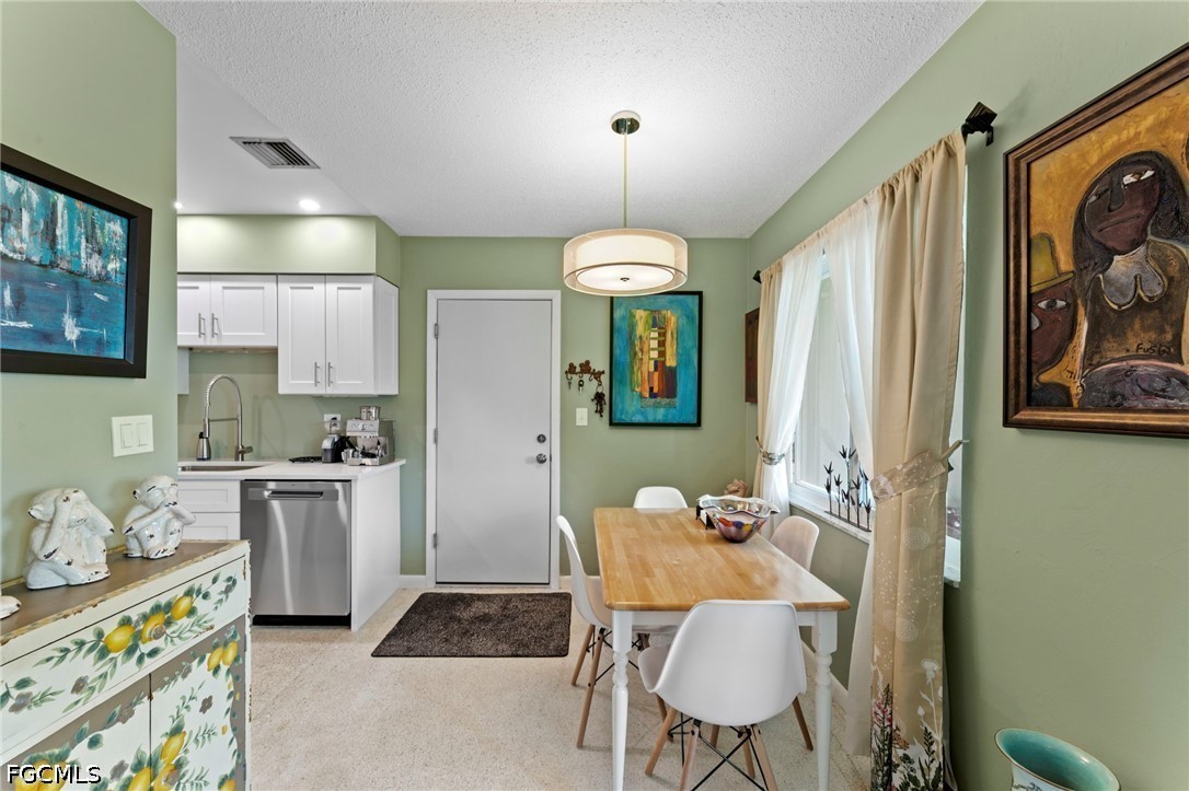 2 Bed SingleFamilyResidence for Sale in Wedgewood, photo 16