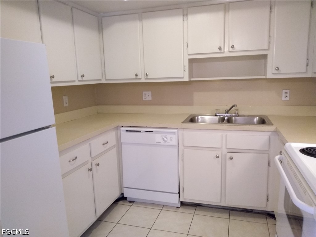 2 Bed Condominium for Sale in Green Tee Village, FL, $1,099 — photo 16