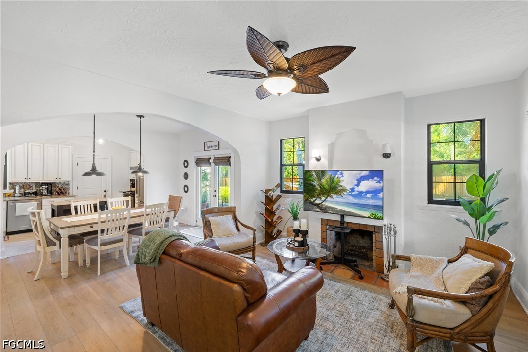 3 Bed Pool Home for Sale in Edison Park, FL, $3,900 — photo 16