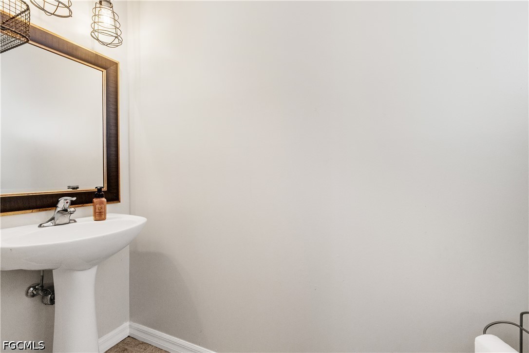4 Bed Townhouse for Sale in Colonnade At Forum, FL, $289,900 — photo 16