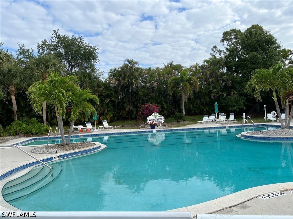 2 Bed Condominium for Sale in Naples, FL, $310,000 — photo 16