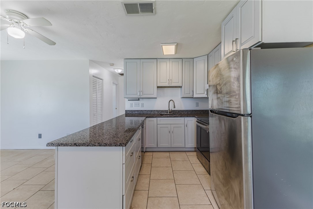 2 Bed Attached for Sale in Pinewood Villas, FL, $160,000 — photo 16