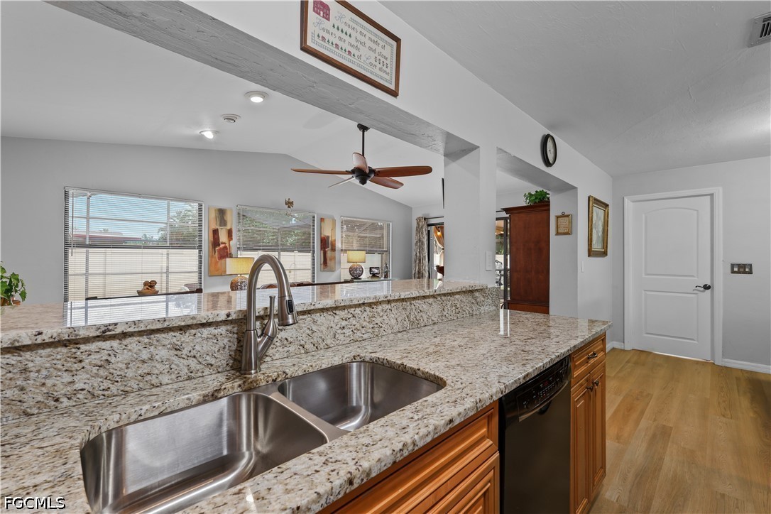 3 Bed Pool Home for Sale in Cape Coral, photo 16