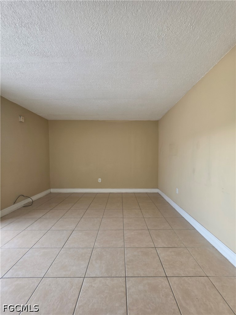1 Bed Condominium for Sale in Green Tee Village, FL, $1,200 — photo 16