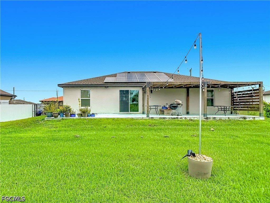 3 Bed SingleFamilyResidence for Sale in Mirror Lakes, FL — photo 16