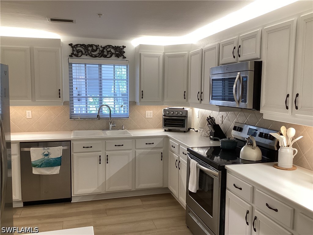 2 Bed Condominium for Sale in Naples, FL, $299,900 — photo 16
