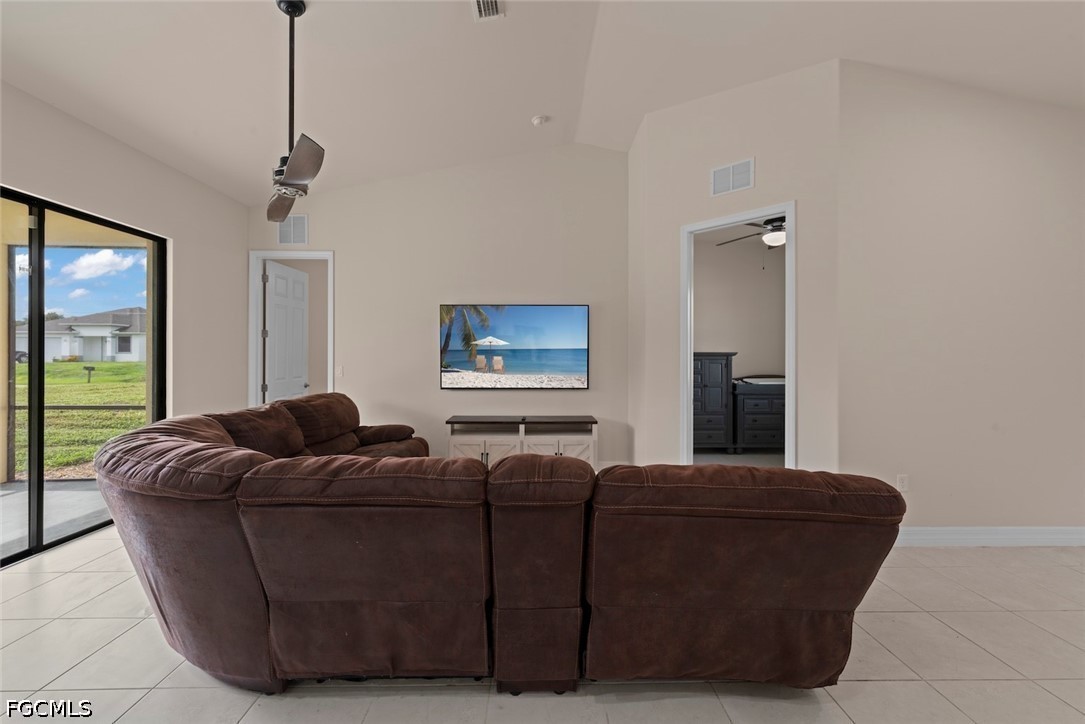 4 Bed SingleFamilyResidence for Sale in Lehigh Acres, photo 16