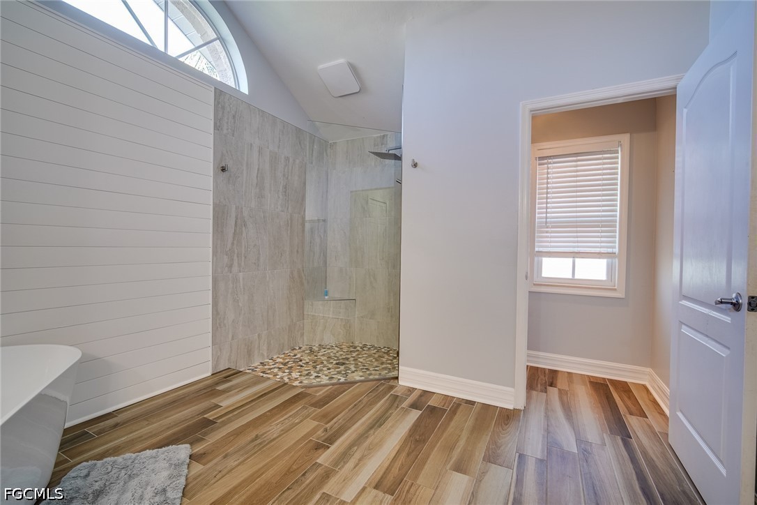 3 Bed SingleFamilyResidence for Sale in Banyan Cove, FL — photo 16