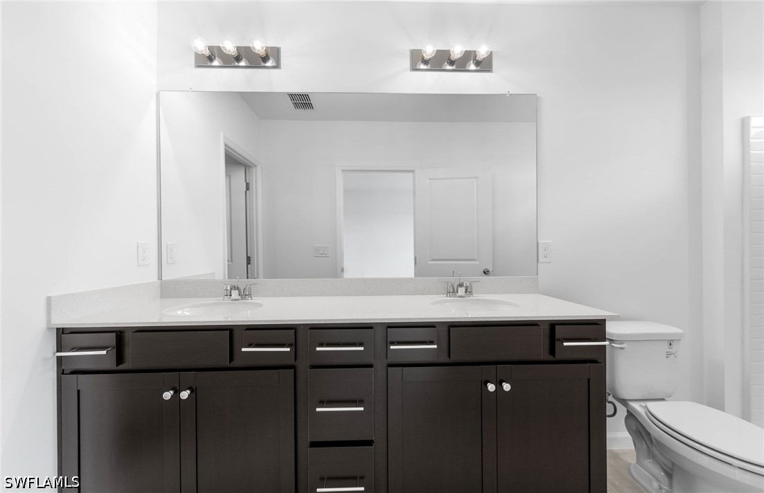 4 Bed SingleFamilyResidence for Sale in Caloosa Cove, FL — photo 16